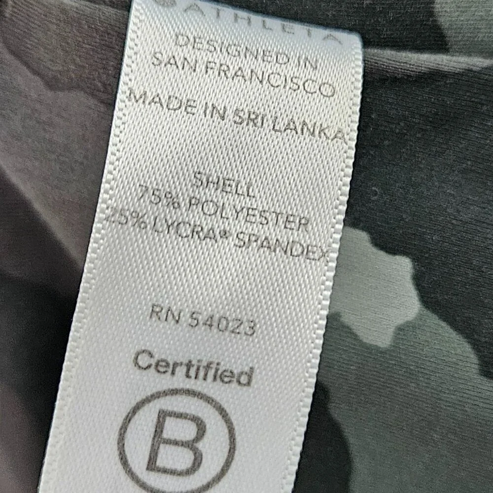 ATHLETA Lightning Camo 7/8 Tight Legging Olive Green L 487500-02